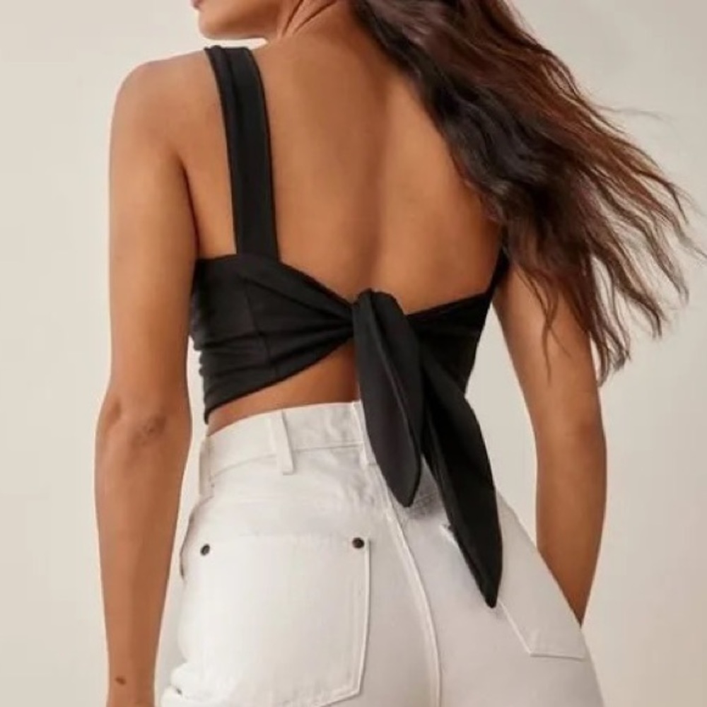 REFORMATION tie back jenine top in black 🖤